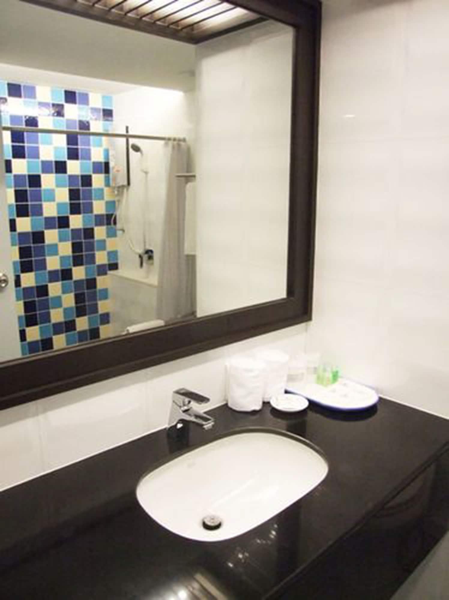 Grand Tower Inn Sathorn Hotel Bangkok Luaran gambar