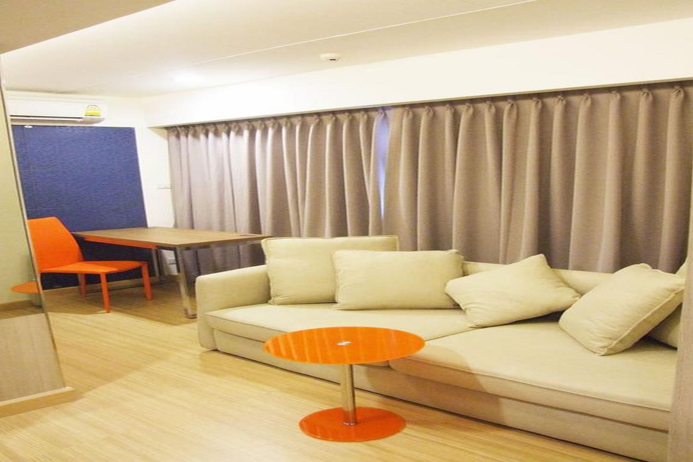 Grand Tower Inn Sathorn Hotel Bangkok Luaran gambar