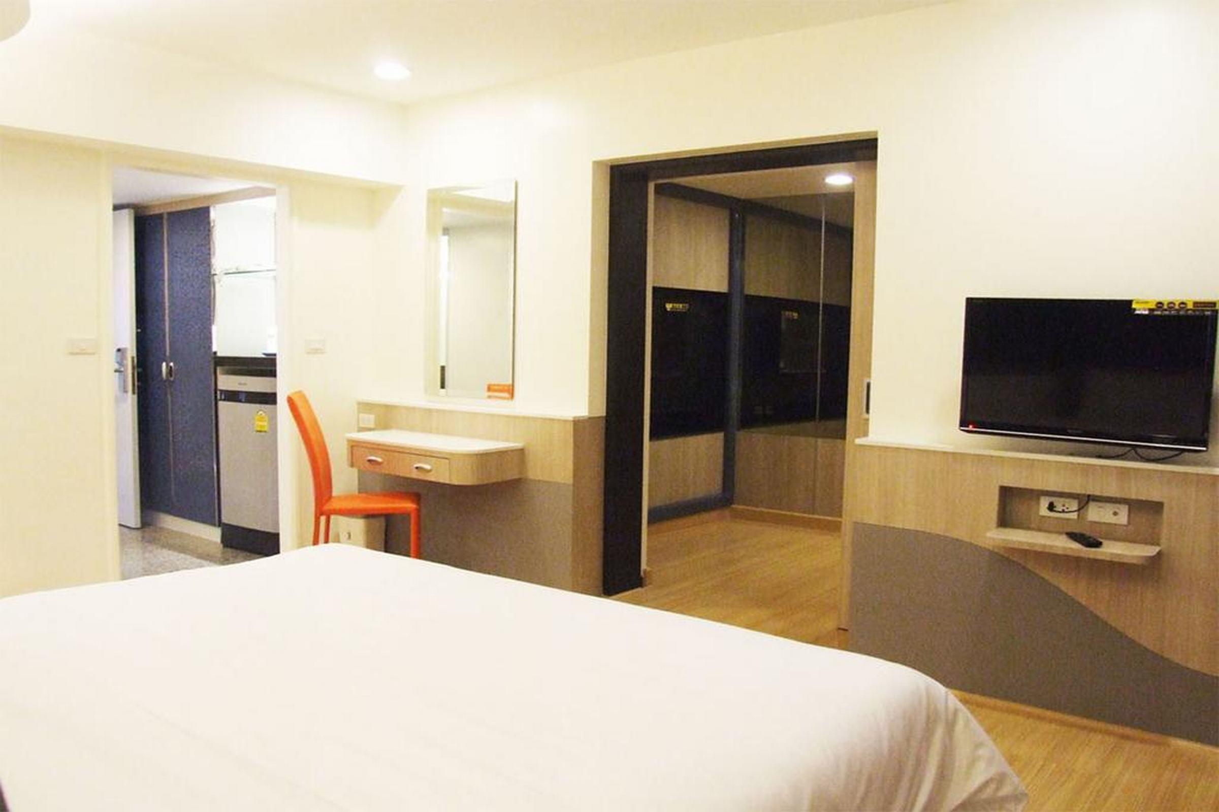 Grand Tower Inn Sathorn Hotel Bangkok Luaran gambar