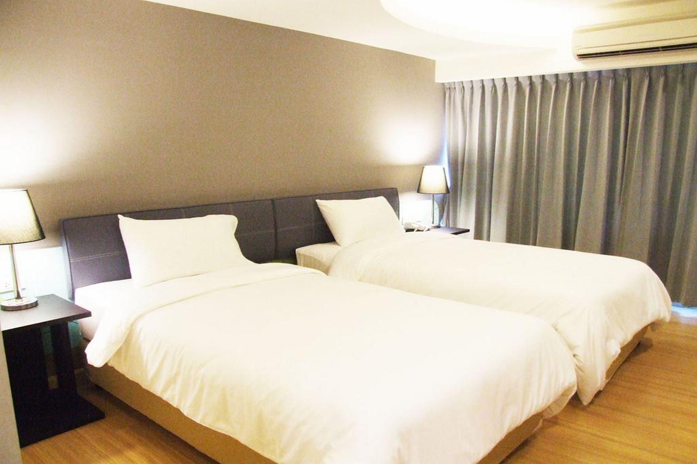 Grand Tower Inn Sathorn Hotel Bangkok Luaran gambar